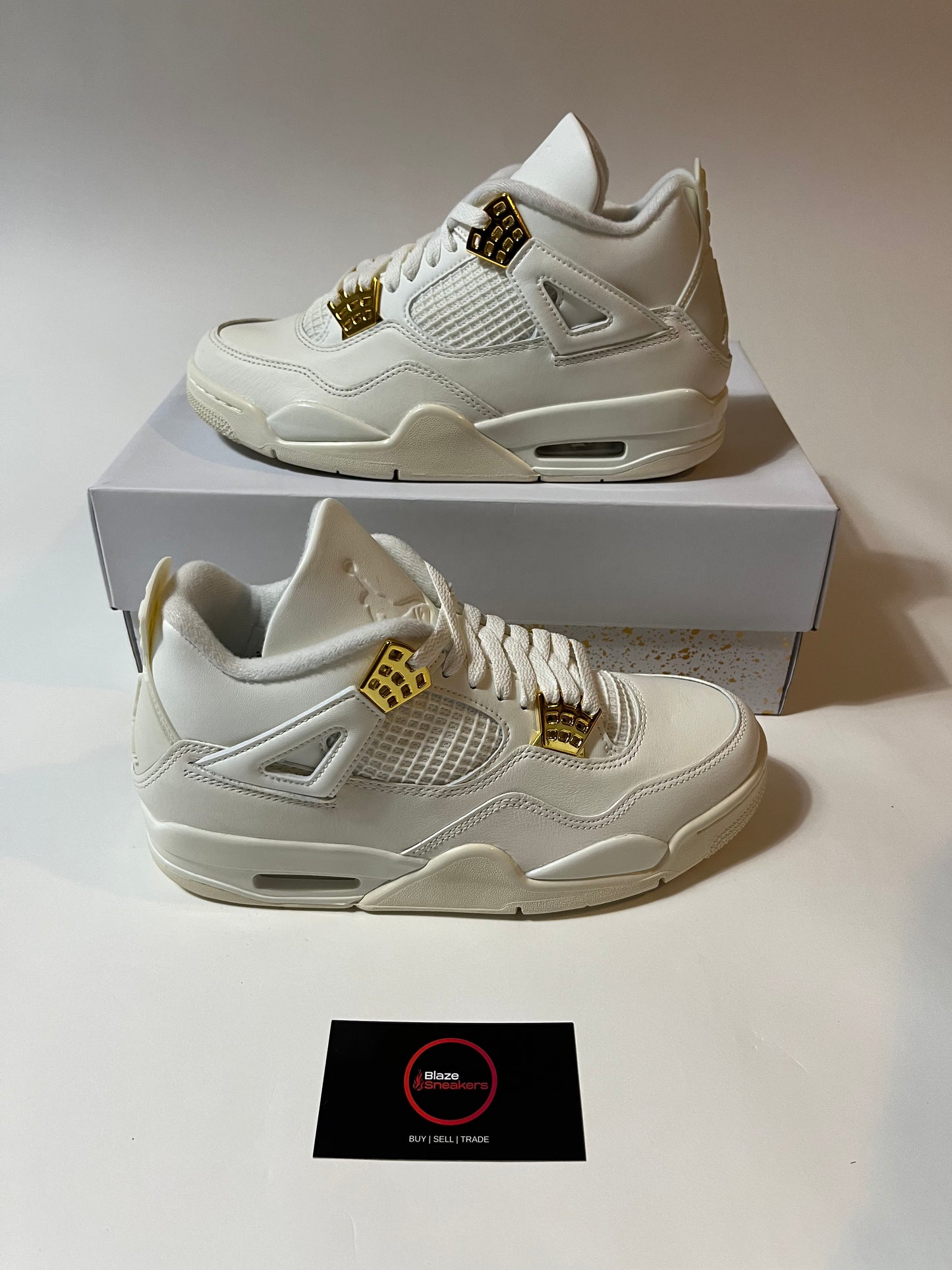 Air Jordan 4 Retro - Metallic Gold